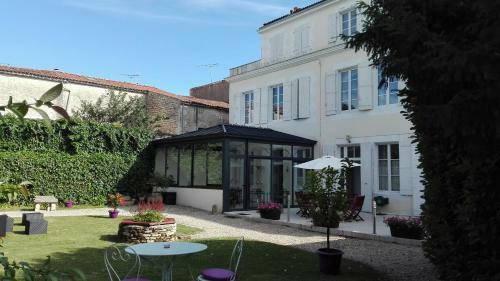 Bed & Breakfast H De Surg�res