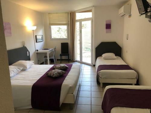 Hotel Le Clos Des Bruy�res