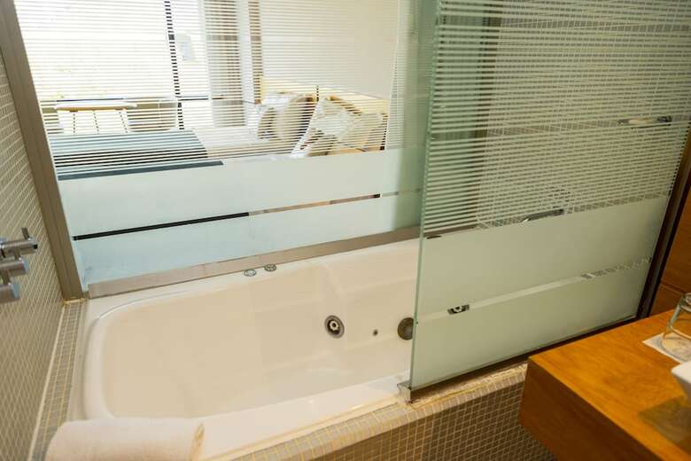 Hotel Design Suites