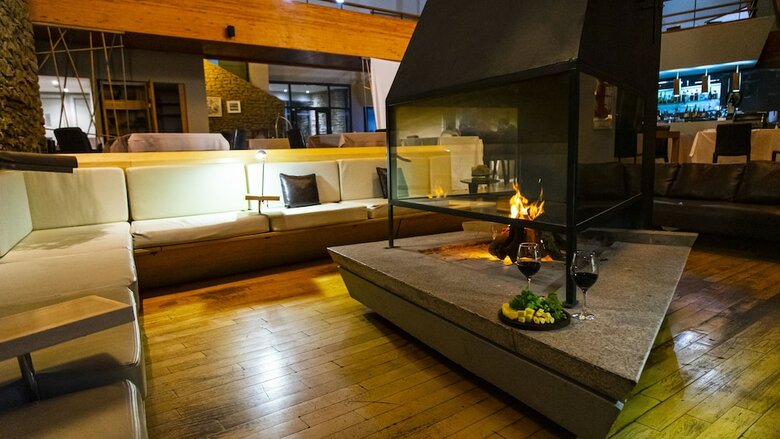 Hotel Design Suites