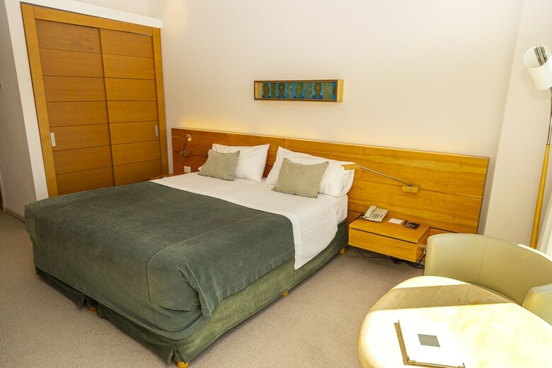 Hotel Design Suites
