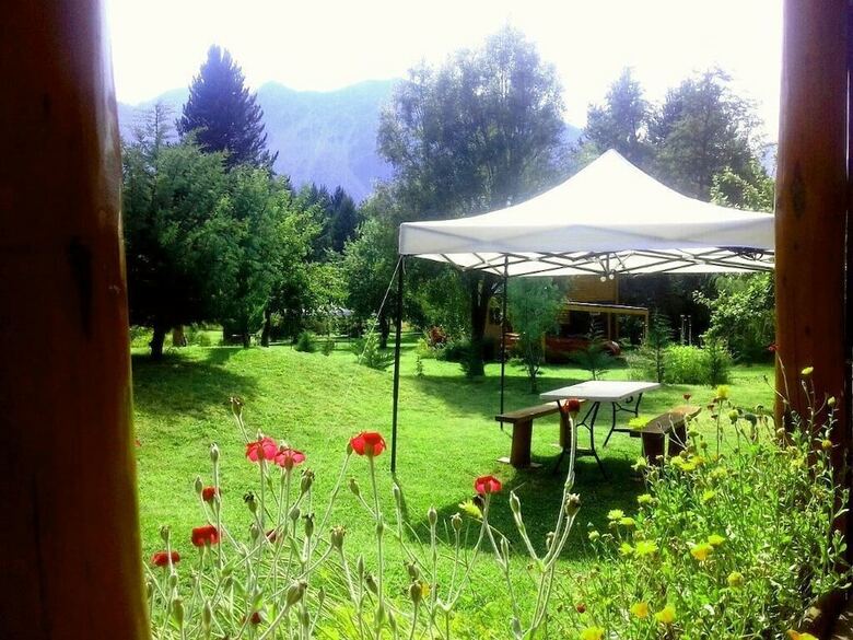 Hotel Cabanas El Refugio De Puelo