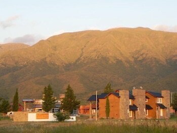Hotel Winds Hill Resort And Spa