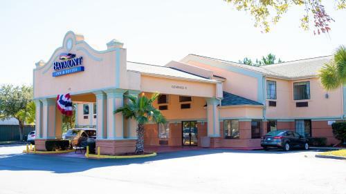 Hotel Baymont Inn & Suites
