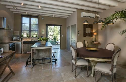 Ch�teau Des Cinq Cantons