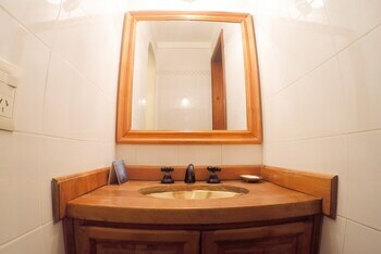 Hotel Cabanas Woodland