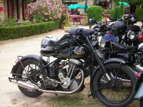 Hotel H�tel Chastrusse