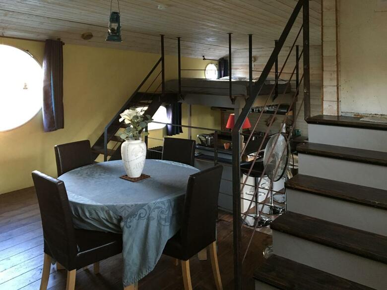 Hotel Boat For Guest
