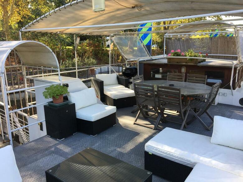 Hotel Boat For Guest