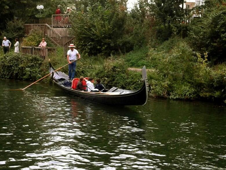 Hotel Boat For Guest