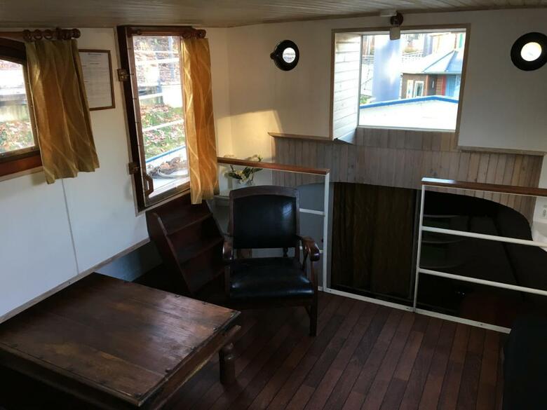 Hotel Boat For Guest