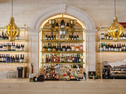 Browns Avenue Hotel