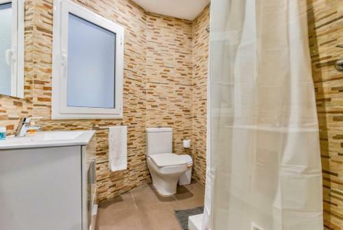 Hostal Laramond Barcelona Rooms