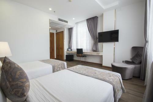 Acnos Grand Hotel