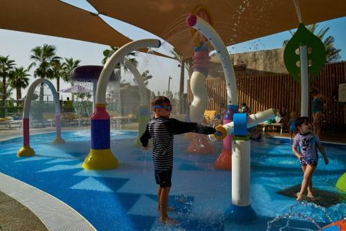 Hotel Centara Mirage Beach Resort Dubai
