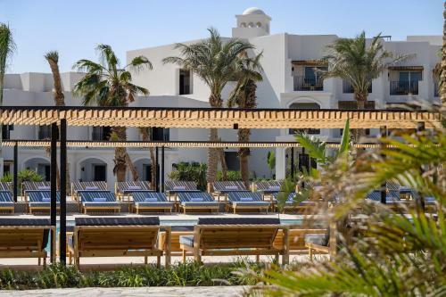 Hotel Serry Beach Resort
