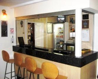 Hostal P&j Hotel