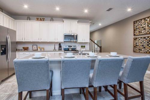 5 Bedrooms Townhome W- Splashpool - 8205sa