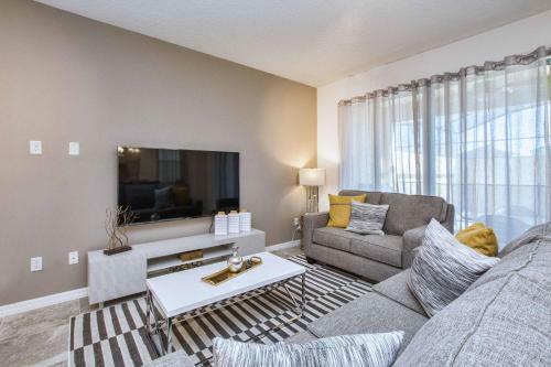 5 Bedrooms Townhome W- Splashpool - 8205sa