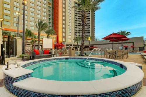 Drury Plaza Hotel Orlando - Disney Springs Area