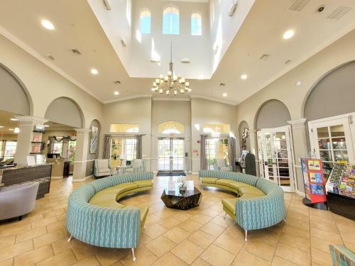 4br 2bath Condo Balcony 5min Conv Center 2020ft