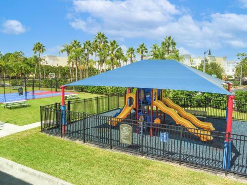 4br 2bath Condo Balcony 5min Conv Center 2020ft