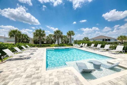 Spacious 8 Bdrm Home With South Facing Pool In Encore