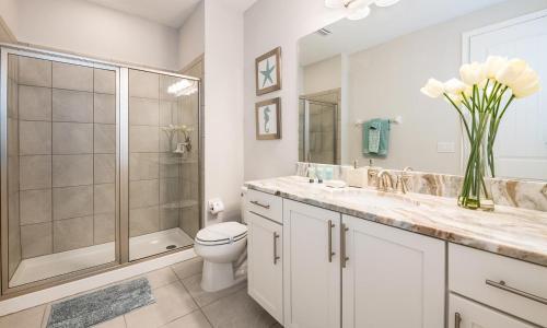 Spacious 8 Bdrm Home With South Facing Pool In Encore