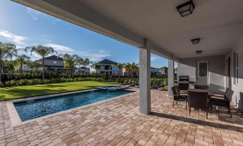 Stylish Sleek 9 Bdrm Home With Full Kitchen At Encore