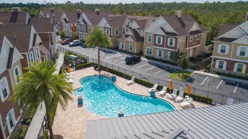 4 Bedrooms - 4,5 Bathrooms - Summerville 7588 Sd