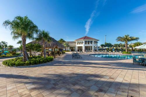 4 Bedrooms - 3 Bathrooms - Storey Lake 3150 Pp
