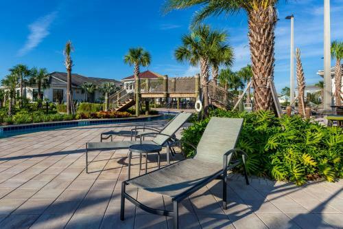 5 Bedrooms - 4 Bathrooms - Storey Lake 4800 Ll