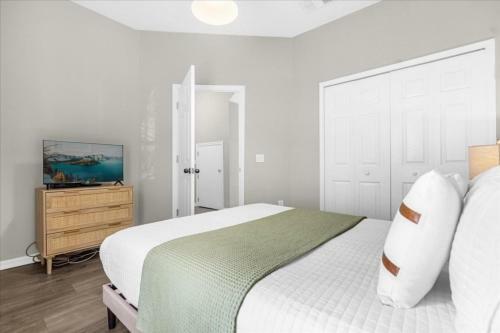 4 Bedrooms - 3 Bathrooms - Terra Verde 4725 Vb