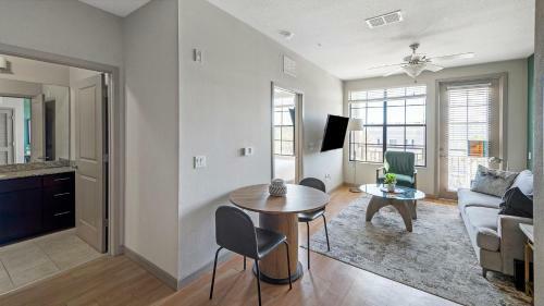 Modern Apartment In Prime Location Id4310x3