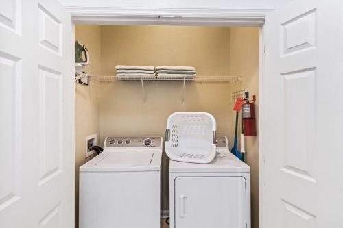 Apartamento 4814 Cayview Avenue 406