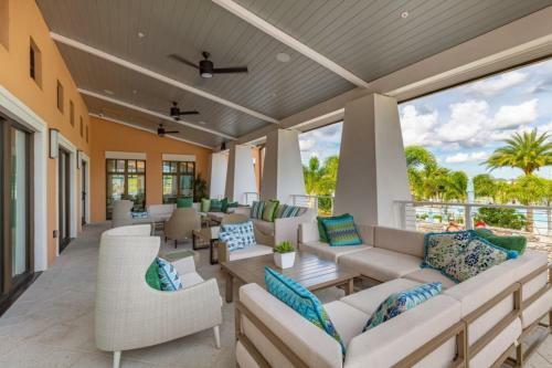 4 Bedrooms - 4,5 Bathrooms - Solara 8964 Ad