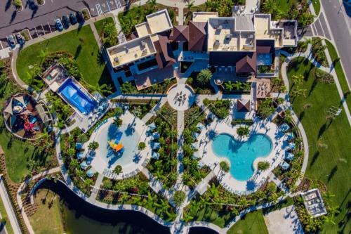 4 Bedrooms - 4,5 Bathrooms - Solara 8964 Ad
