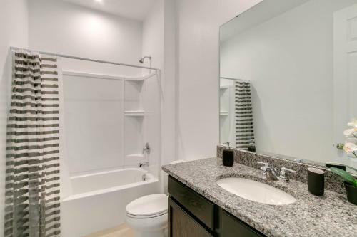 4 Bedrooms - 4,5 Bathrooms - Solara 8964 Ad