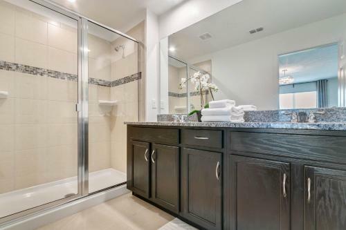 4 Bedrooms - 4,5 Bathrooms - Solara 8964 Ad