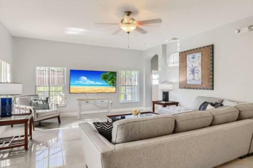 The Marvel Mansion 5br Pool Home Near Disney World