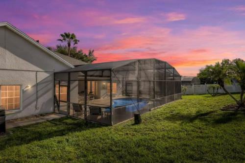 The Marvel Mansion 5br Pool Home Near Disney World