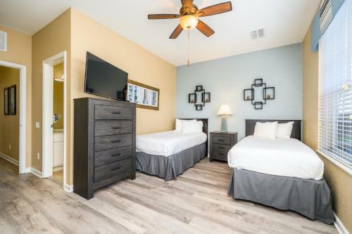 New Listing Beautiful Townhome - 4010