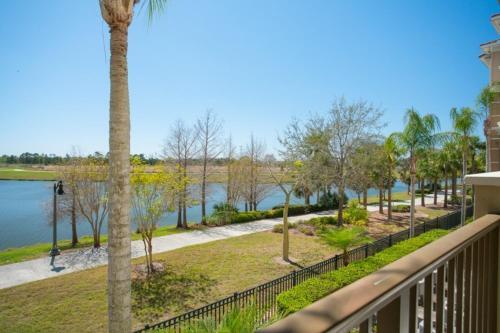 Apartamento Lake View Delight Condo
