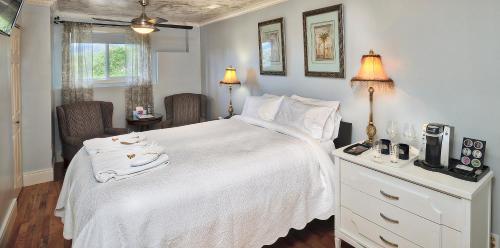 Above The Beach Bed And Breakfast