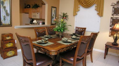 Windsor Hills Resort - 6 Bed 4 Baths Villa