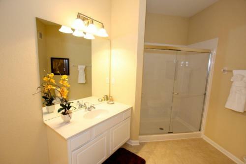 It362 - Vista Cay Resort - 3 Bed 2 Baths Condo