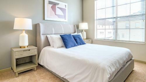 Modern Apartment In Prime Location Id8201x11