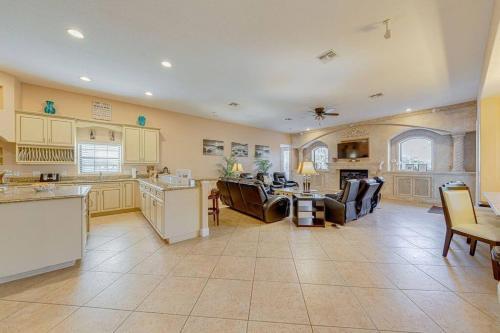 Villa 467 - Luxurious, Huge Home Less Than 3 Miles From Disney