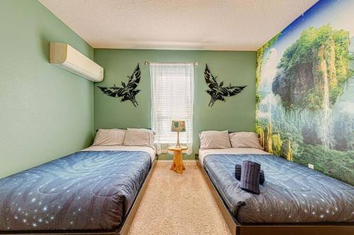 Villa 467 - Luxurious, Huge Home Less Than 3 Miles From Disney