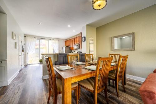Vista Cay Casa Bella Townhouse